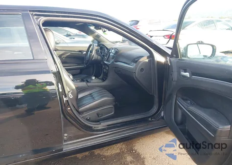 2021 Chrysler 300 300S z USA, uszkodzony, nr VIN 2C3CCABGXMH506946